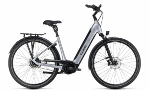 Cube Supreme RT Hybrid SLX 625 polarsilver´n´black 2023 28"; 625 Wh Wave