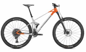 Mondraker RAZE CARBON R Racing Silver-Orange 2023 29"; Diamant