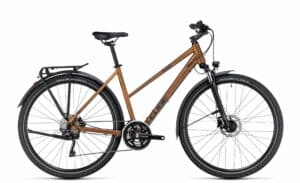 Cube Nature Pro Allroad gold´n´black 2023 28"; Trapez